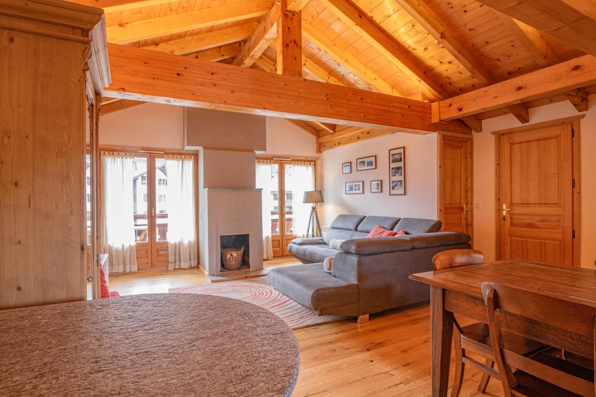 Apartment Capucin - A 3 Bedroom Chamonix Mountain Loft Dış mekan fotoğraf